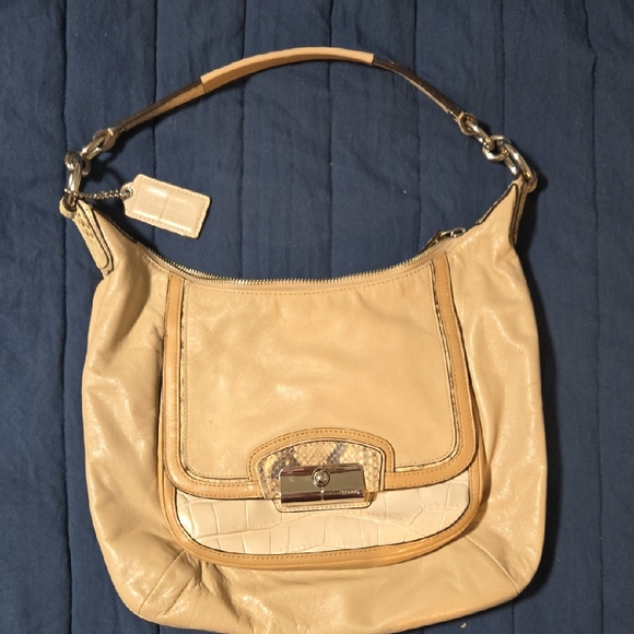 Coach Handbags - Coach Kristin Hobo Tan Leather Bag
